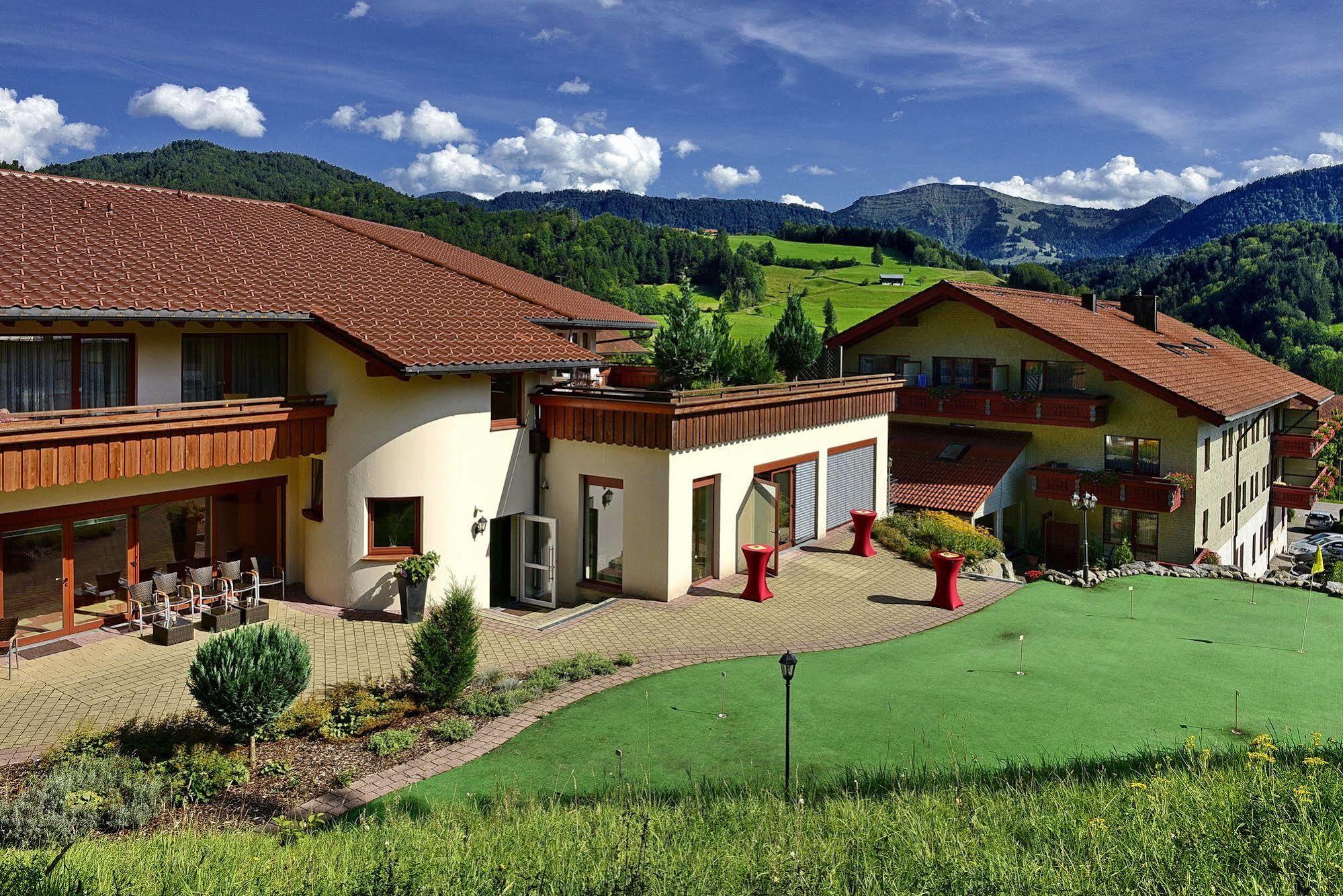 Konigshof Hotel Resort Oberstaufen Exterior photo